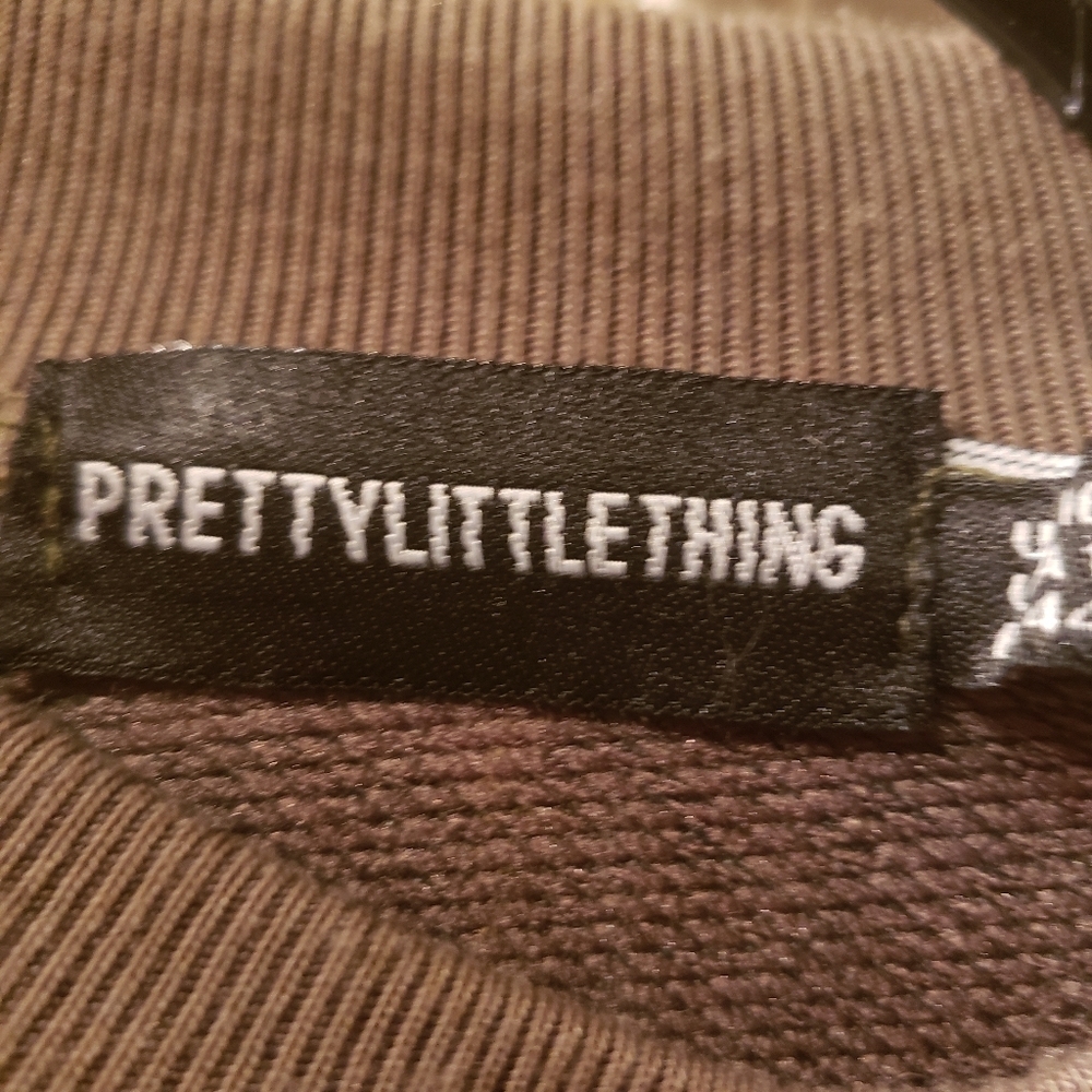 PrettyLittleThing Cameo Crop Top - Picture 5 of 6